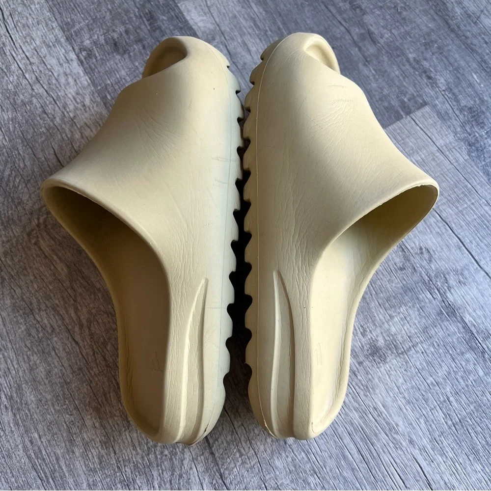 Adidas Yezzy Beige Slide Sandals Size 10